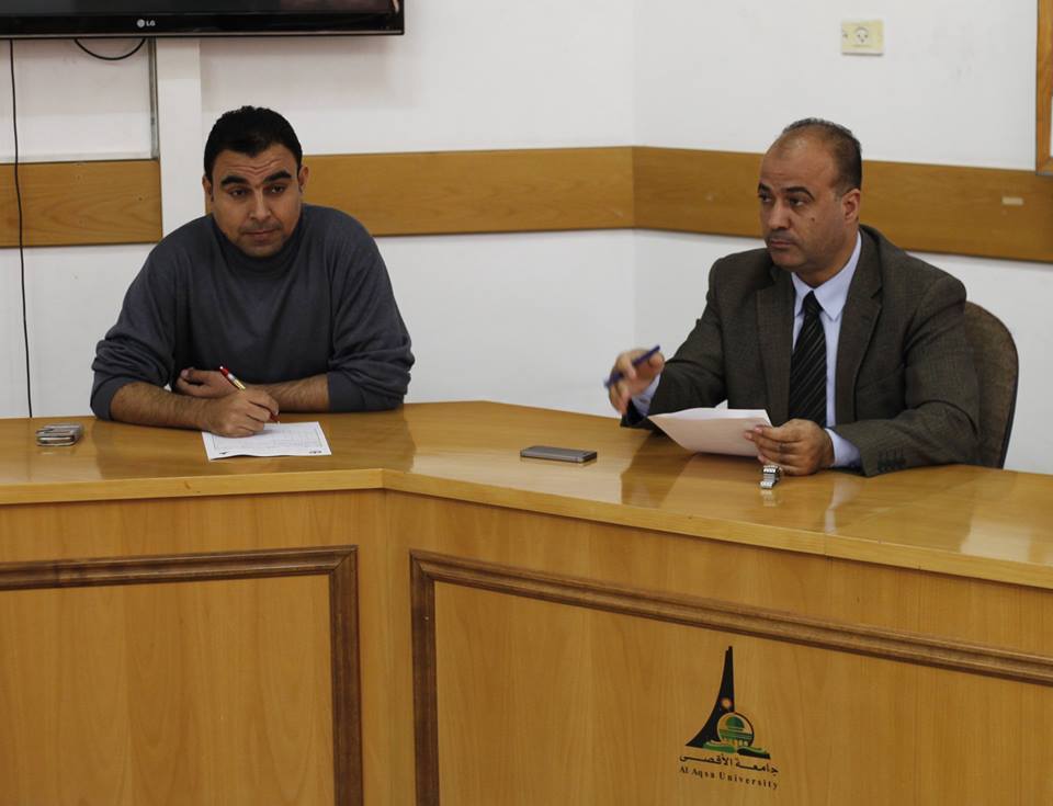 ورشة عمل خاصة بتطوير نماذج استبانة تقييم المحاضرين بنظام الساعة من قبل الطلبة ورئيس القسم