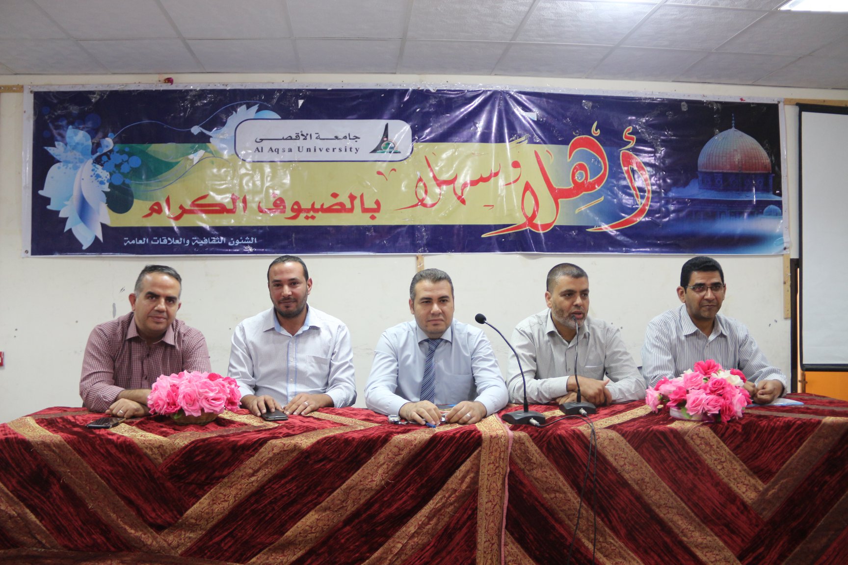 كلية الحاسبات وتكنولوجيا المعلومات تنظم لقاء ارشادي لطلبة الكلية في خانيونس