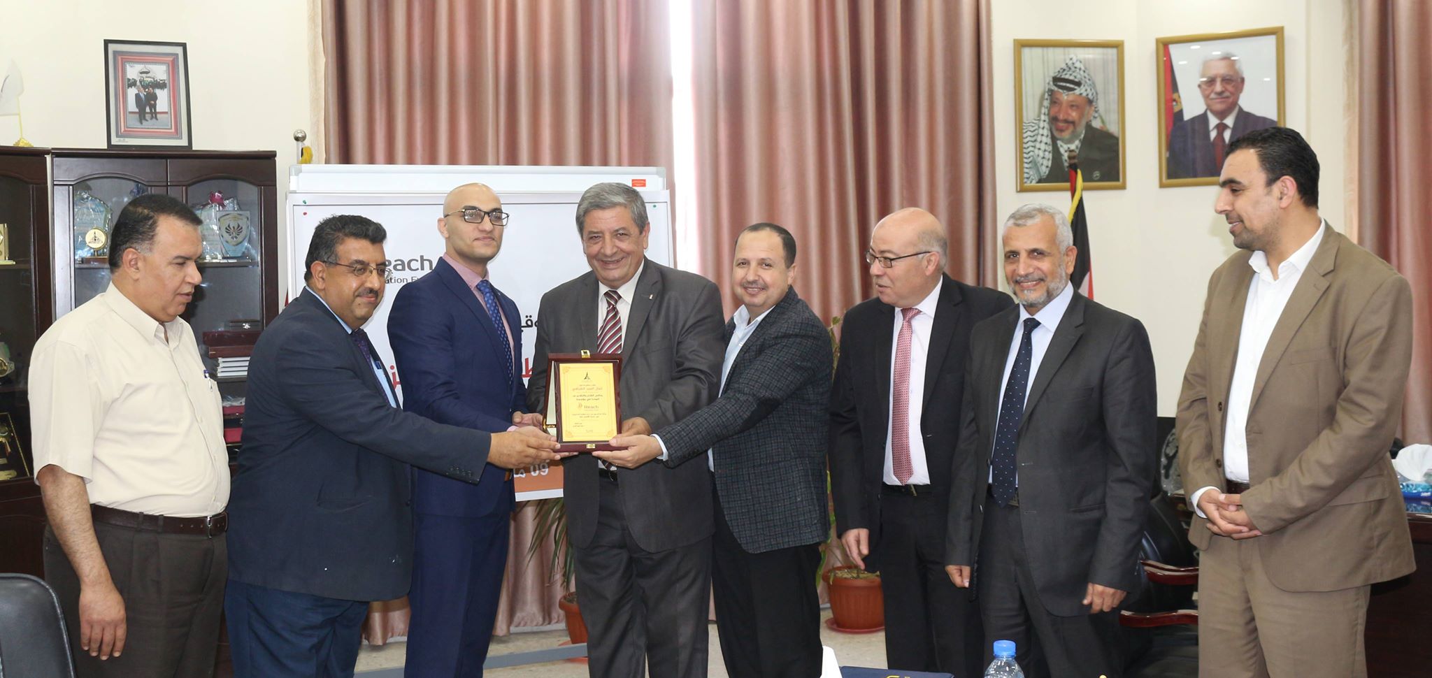 Al-Aqsa University Signs a Memorandum with Reach Education Fund to Support Distinguished Students