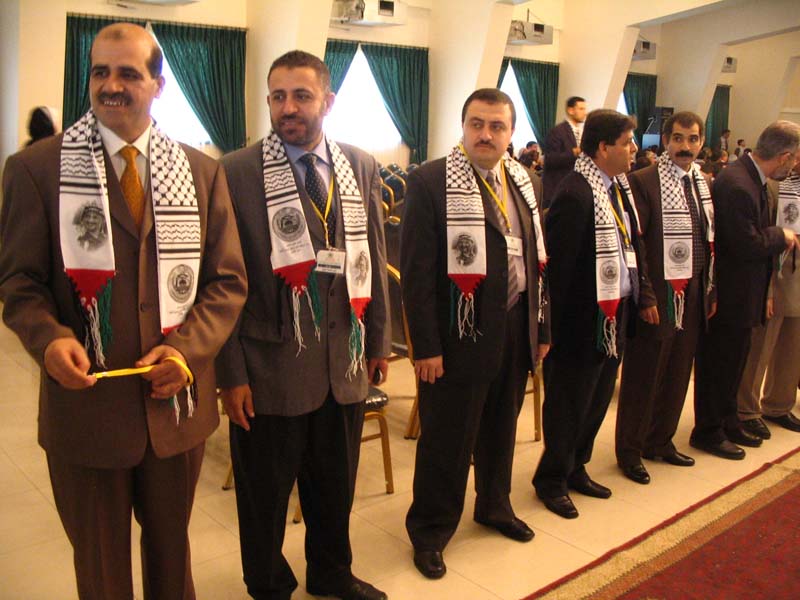 ياسر عرفات .. ذاكرة وطن ومسيرة شعب 